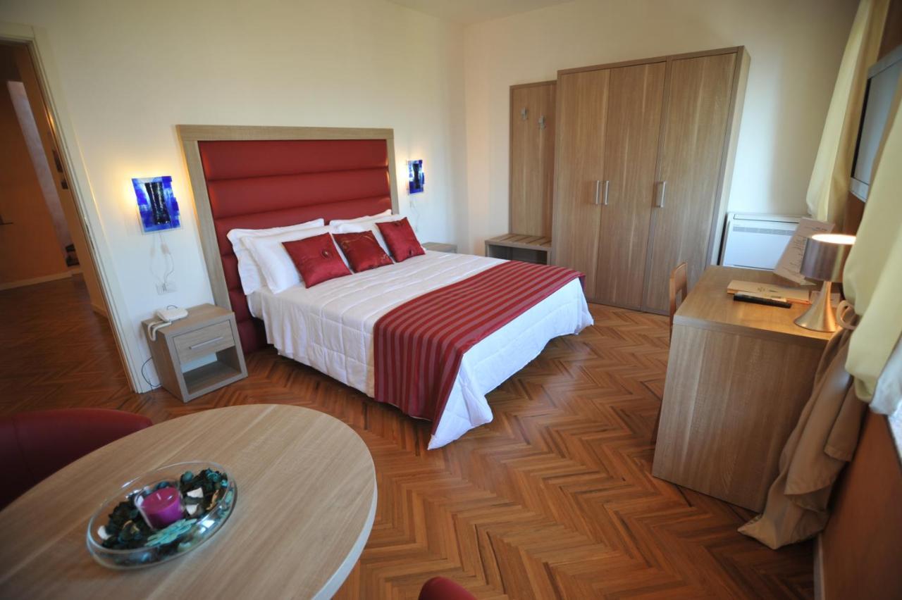 Hotel Astoria Фермо Экстерьер фото