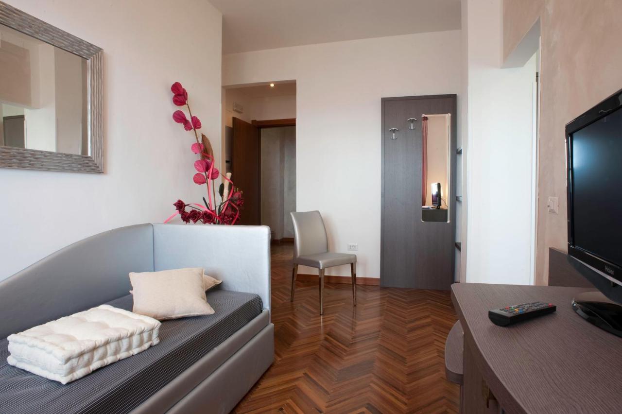 Hotel Astoria Фермо Экстерьер фото